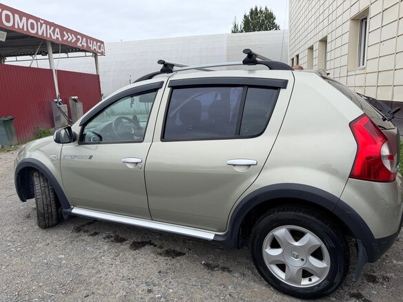 2012 Renault Sandero Stepway I, бежевый, 550000 рублей - вид 2
