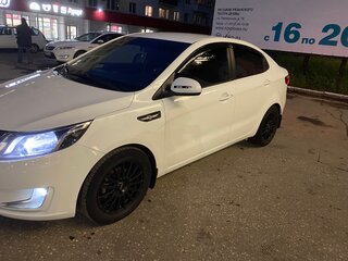 2014 Kia Rio III, белый, 880000 рублей, вид 4