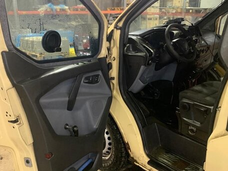 2014 Ford Transit Custom, бежевый, 1000000 рублей, вид 4