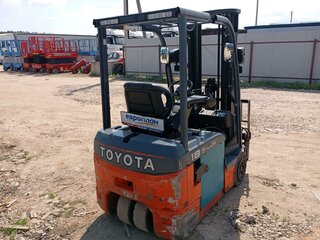 2022 Toyota 8F, оранжевый, 2848350 рублей, вид 3