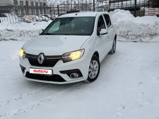 2018 Renault Sandero II Рестайлинг, белый, 800000 рублей, вид 1