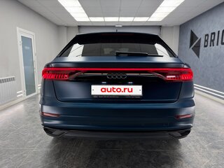 2018 Audi Q8 55 TFSI I (4M), синий, 4850000 рублей, вид 4