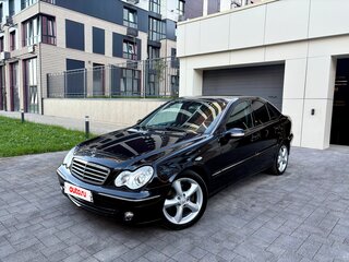 2006 Mercedes-Benz C-Класс 230 II (W203) Рестайлинг, чёрный, 870000 рублей, вид 1
