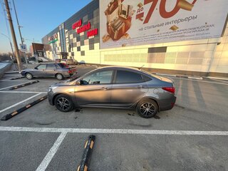 2016 Hyundai Solaris I Рестайлинг, серый, 900000 рублей, вид 4