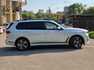2021 BMW X7 30d I (G07), белый, 8899000 рублей, вид 4