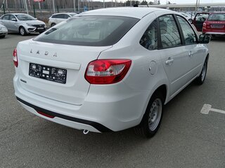 2026 Lada (ВАЗ) Granta I Рестайлинг, белый, 1098000 рублей, вид 5
