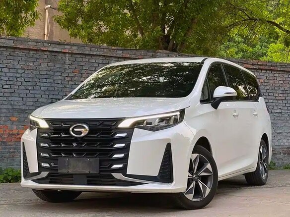 2022 GAC Trumpchi M6 Pro, белый, 1800000 рублей - вид 2