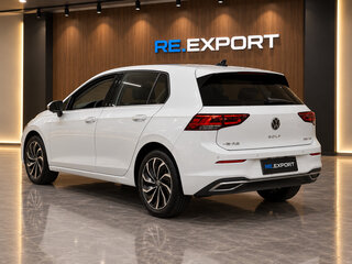 2021 Volkswagen Golf VIII, белый, 1708000 рублей, вид 4