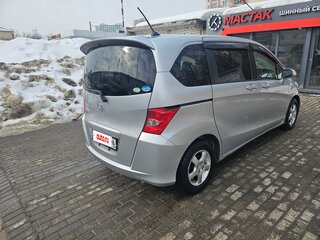 2009 Honda Freed I, серебристый, 930000 рублей, вид 4