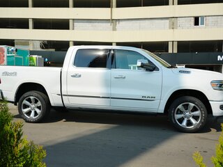2018 Ram 1500 Crew Cab V, белый, 4500000 рублей, вид 4