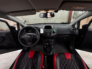 2017 Ford Fiesta Mk6 Рестайлинг, чёрный, 1350000 рублей, вид 5