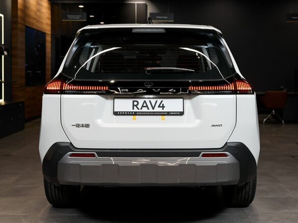 2026 Toyota RAV4 VI (XA60), белый, 4550000 рублей - вид 4