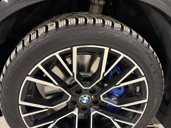 2022 BMW X5 M50d IV (G05/G18), чёрный, 9500000 рублей - вид 14