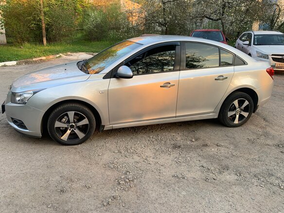 2011 Chevrolet Cruze I, серебристый, 650000 рублей - вид 6