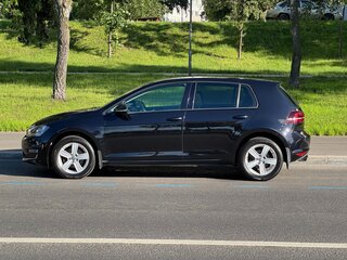 2013 Volkswagen Golf VII, чёрный, 1470000 рублей, вид 2