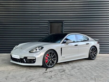 Porsche Panamera II