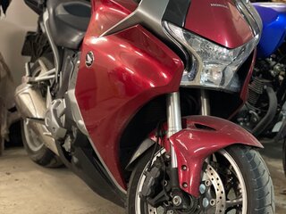 2011 Honda VFR 1200, красный, 850000 рублей, вид 3