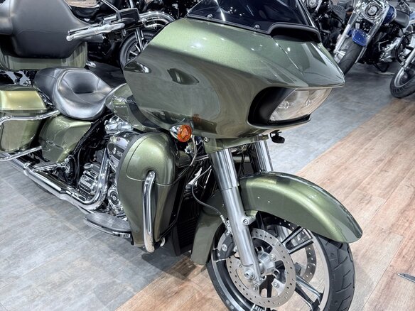 2017 Harley-Davidson Road Glide, зелёный, 1999000 рублей - вид 11