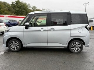 2021 Toyota Roomy I Рестайлинг, серебристый, 719099 рублей, вид 3