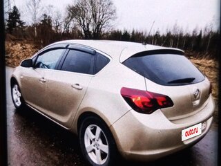 2011 Opel Astra J, золотистый, 550000 рублей, вид 2