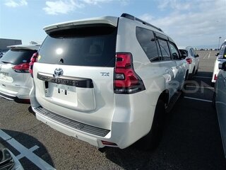 2022 Toyota Land Cruiser Prado 150 Series Рестайлинг 3, белый, 6120000 рублей, вид 4