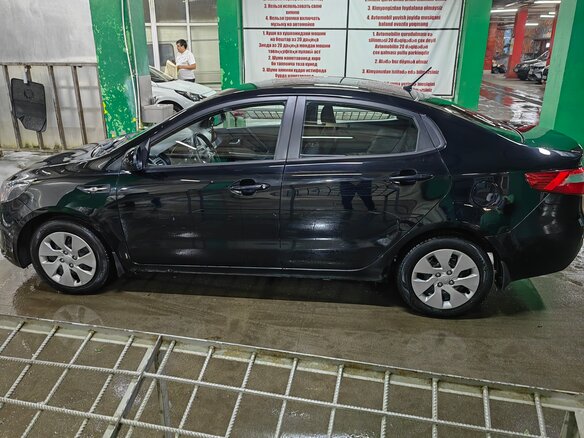 2013 Kia Rio III, чёрный, 870000 рублей - вид 2