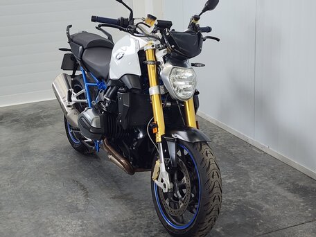 2017 BMW R 1200 R, белый, 699000 рублей, вид 3
