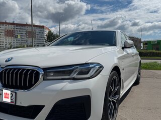 2021 BMW 5 серии 530e VII (G30/G31/G38) Рестайлинг, белый, 4350000 рублей, вид 1