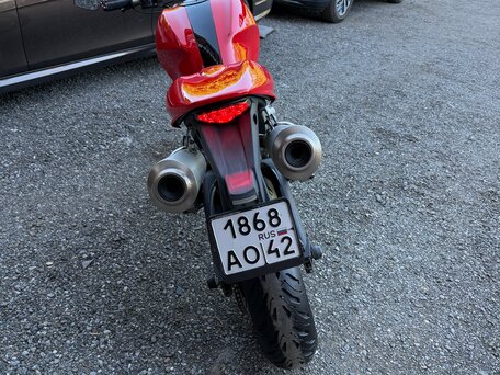 2008 Ducati Monster 696, красный, 420000 рублей, вид 2