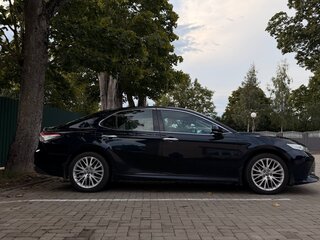 2019 Toyota Camry VIII (XV70), синий, 1739926 рублей, вид 4