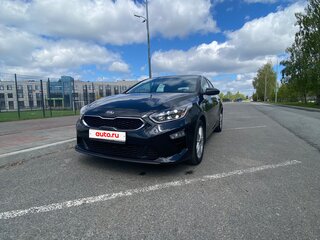2019 Kia Ceed III, чёрный, 1550000 рублей, вид 3