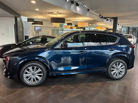 2025 Mazda CX-5 II Рестайлинг, синий, 5600000 рублей, вид 2