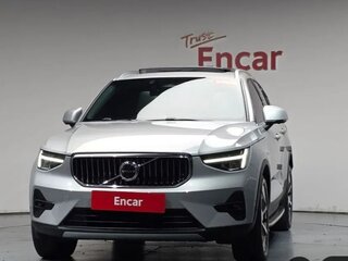 2022 Volvo XC40 I, серый, 4576049 рублей, вид 2