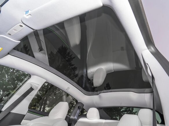 2025 Tesla Model Y Long Range I Рестайлинг, красный, 7639800 рублей - вид 11