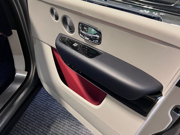 2020 Rolls-Royce Cullinan I (Series I), серый, 25500000 рублей - вид 21