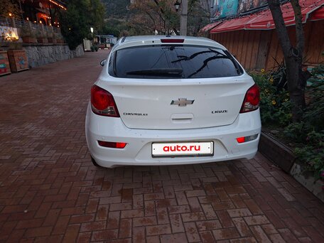 2014 Chevrolet Cruze I Рестайлинг, белый, 690000 рублей, вид 3