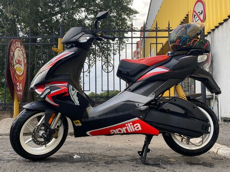 2013 Aprilia SR 50, красный, 115000 рублей, вид 2