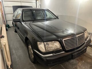 1996 Mercedes-Benz S-Класс 500 III (W140) Рестайлинг, чёрный, 2000000 рублей, вид 1