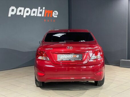 2013 Hyundai Solaris I, красный, 779000 рублей, вид 4