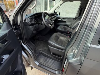 2022 Volkswagen Multivan T6 Рестайлинг, серый, 8500000 рублей, вид 3