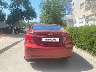 2015 Hyundai Solaris I Рестайлинг, красный, 920000 рублей, вид 3