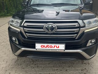 2017 Toyota Land Cruiser 200 Series Рестайлинг 2, чёрный, 6500000 рублей, вид 1