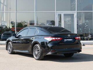 2018 Toyota Camry VIII (XV70), чёрный, 2680000 рублей, вид 2
