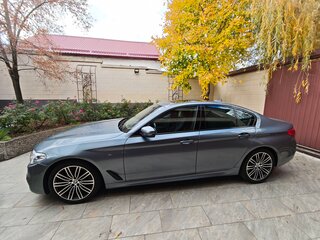 2019 BMW 5 серии 520d VII (G30/G31/G38), серый, 3800000 рублей, вид 4