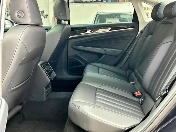 2022 Volkswagen Passat B8 Рестайлинг, чёрный - вид 6