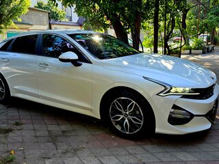 2020 Kia K5 III, белый, 1350000 рублей, вид 4