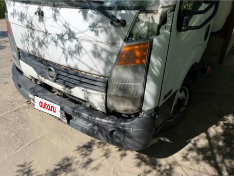2010 Nissan Cabstar, белый, 490000 рублей, вид 2