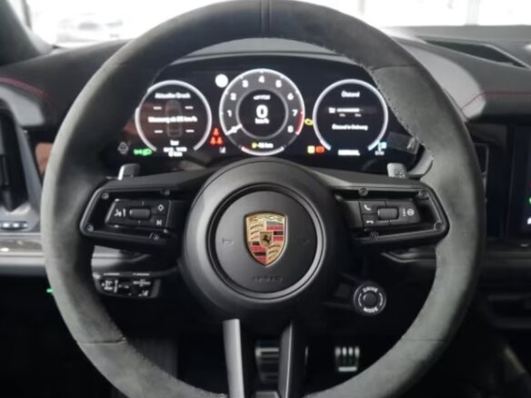 2026 Porsche Cayenne GTS Coupé III Рестайлинг, серый - вид 4