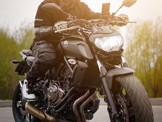 2020 Yamaha MT-07 (FZ-07), чёрный, 800000 рублей, вид 3