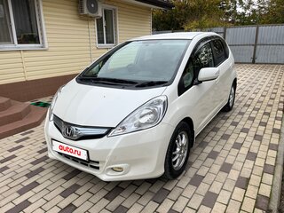2011 Honda Fit Hybrid II, белый, 830000 рублей, вид 2